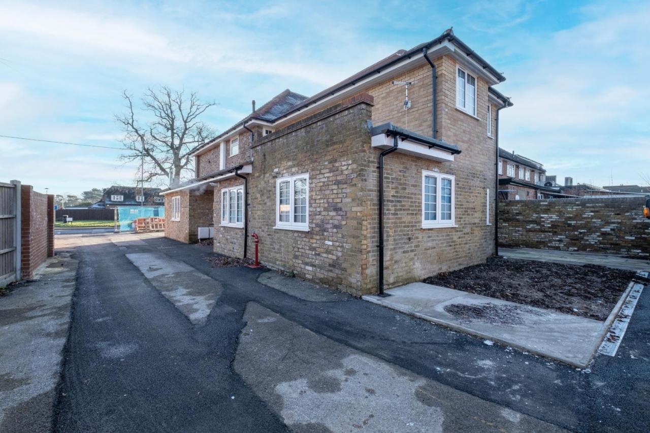 Pinewood Studios, Iver Slough Heathrow 1 & 2 Bedroom Apartments With Parking By Arista Living Extérieur photo