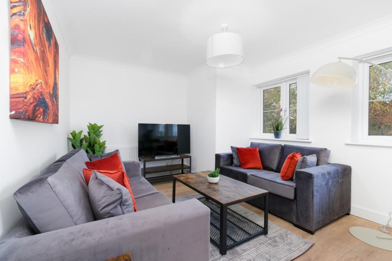 Pinewood Studios, Iver Slough Heathrow 1 & 2 Bedroom Apartments With Parking By Arista Living Extérieur photo