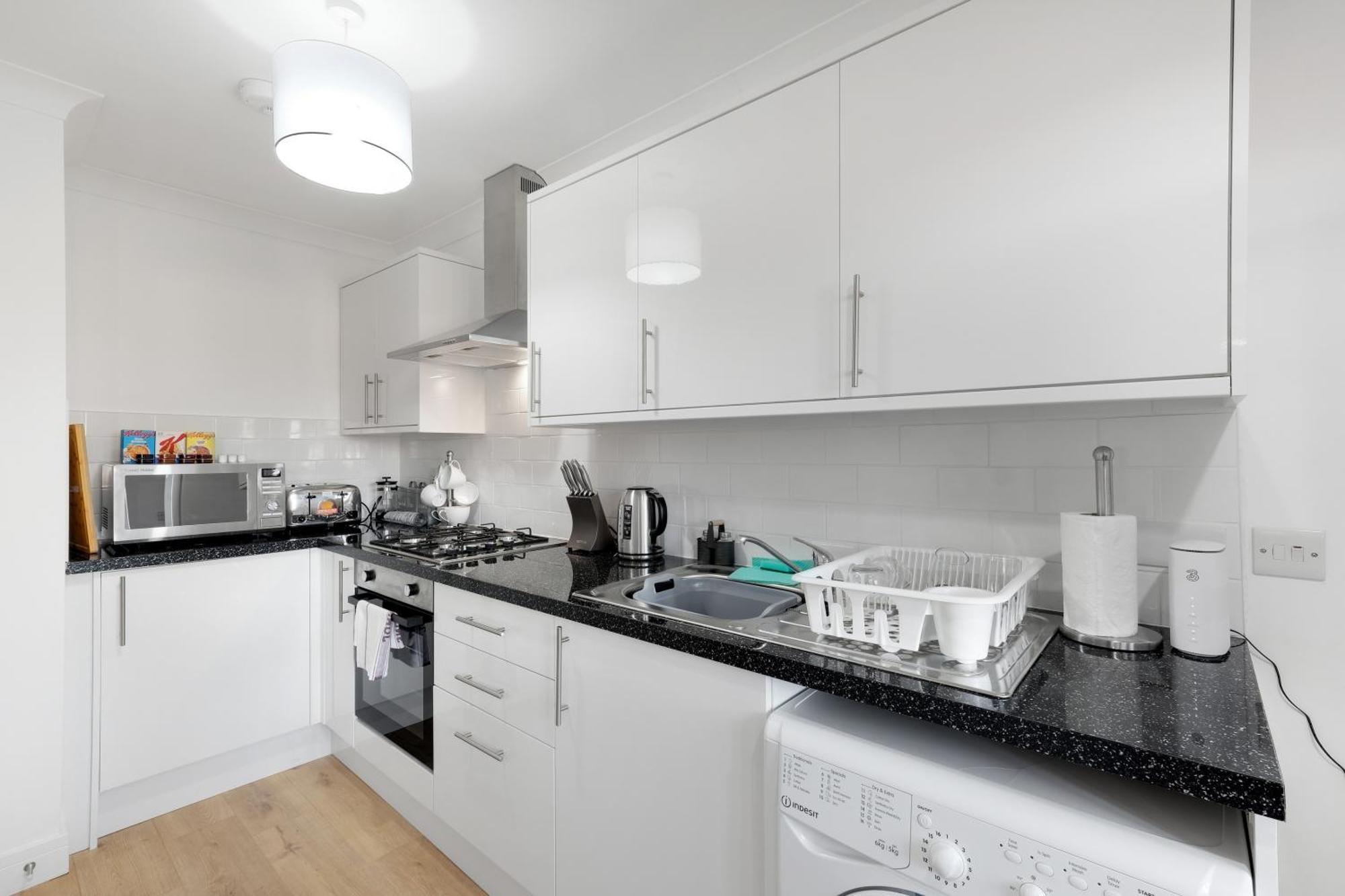 Pinewood Studios, Iver Slough Heathrow 1 & 2 Bedroom Apartments With Parking By Arista Living Extérieur photo
