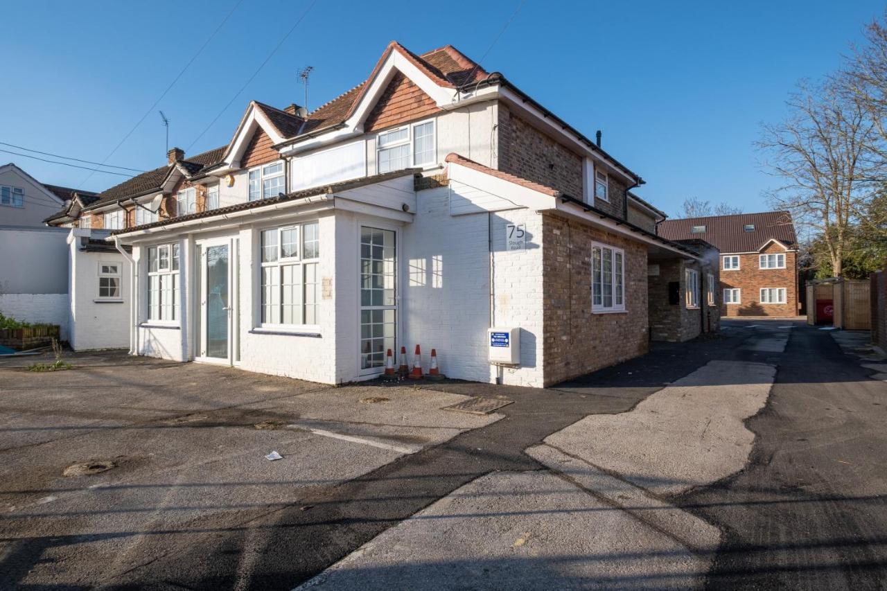 Pinewood Studios, Iver Slough Heathrow 1 & 2 Bedroom Apartments With Parking By Arista Living Extérieur photo